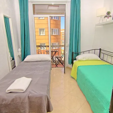 Balcony & Centro Homestay Malaga